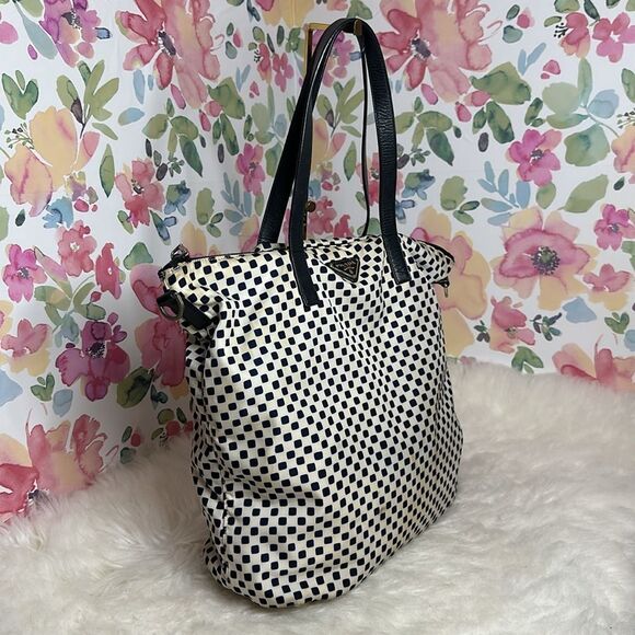 💯Authentic Prada Nylon Tote Handbag🍀 - Picture 4 of 15